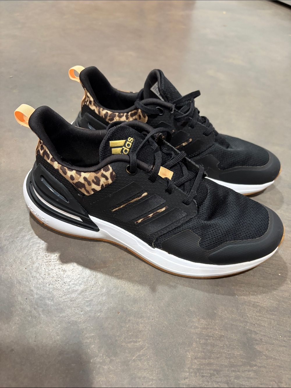 Adidas Tennis Shoes